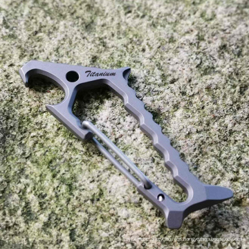 Titanium Shark EDC Tool Carabiner con abridor de botellas